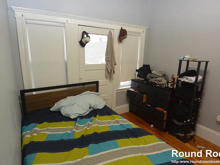10 Brackett St #10 — Photo 2
