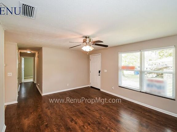 4th image of 2589 Kershaw Dr W #9B