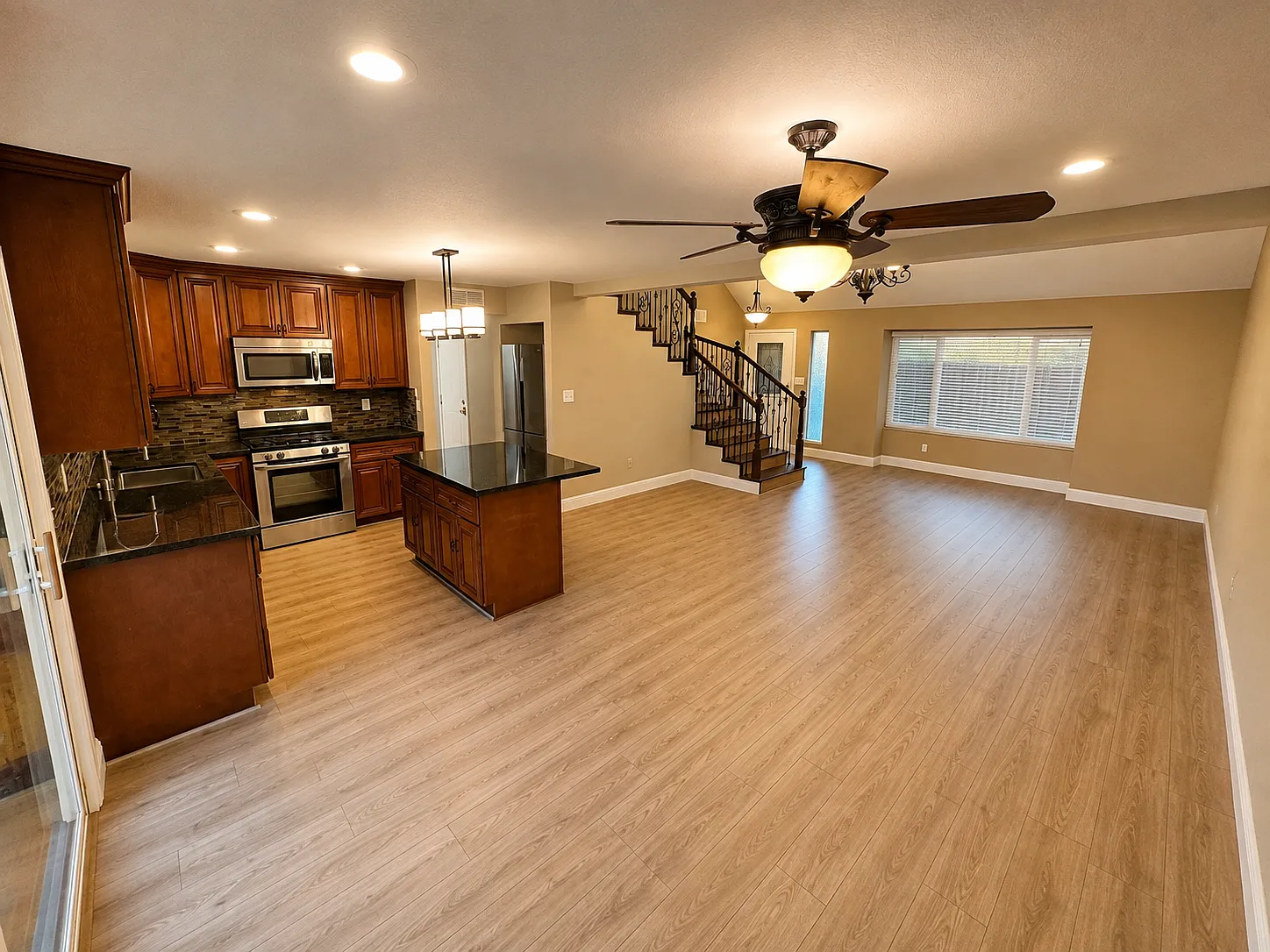 5 bed, 1530 sqft, $3,395 — Photo 4