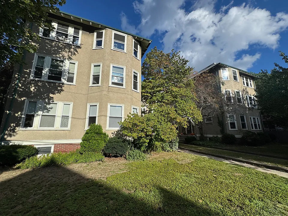 93 Lexington Ave #3B