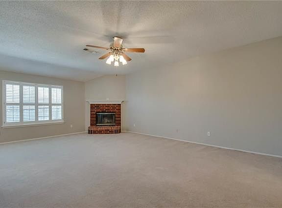 4th image of 6715 Clear Creek Dr