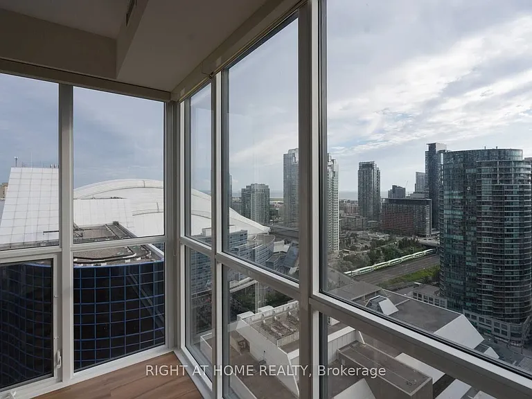 300 Front St W #2512 — Photo 2