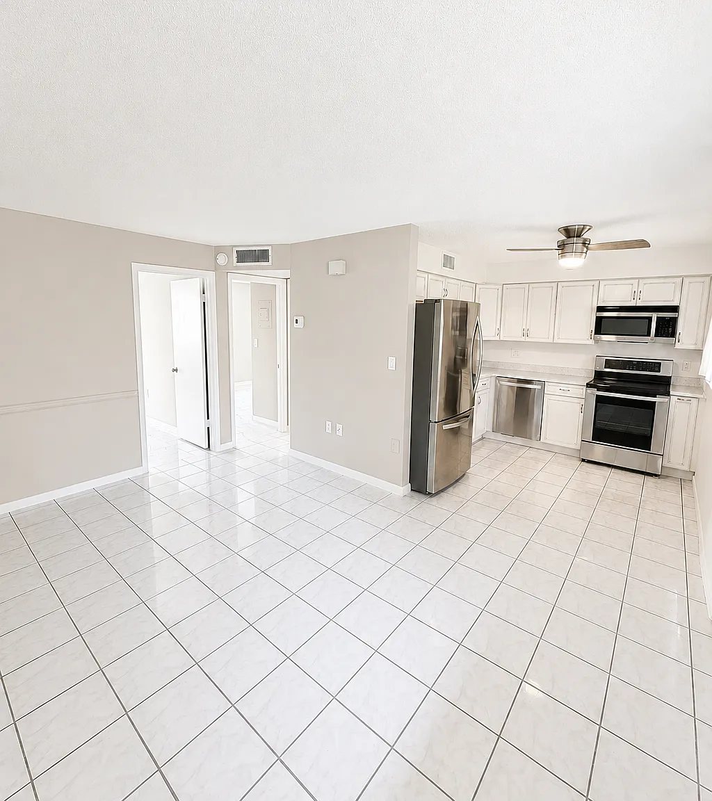 Residences at Poinciana — Photo 4