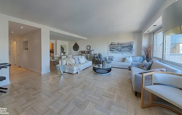 Rented by Brown Harris Stevens | media 9