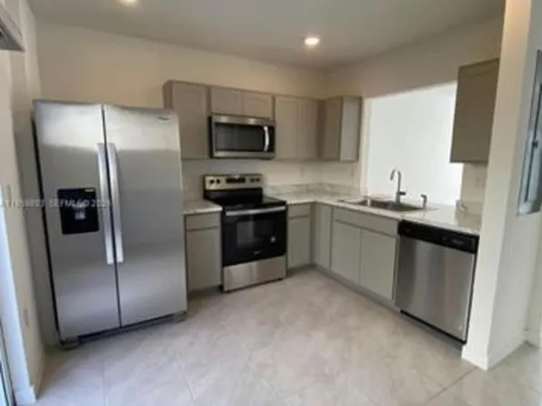 556 NE 5th St, Florida City, FL 33034