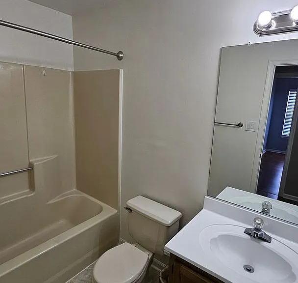 1605 Sinking Creek Dr — Photo 31
