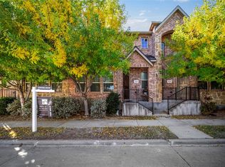 924 Grace Ln, The Colony, TX 75056