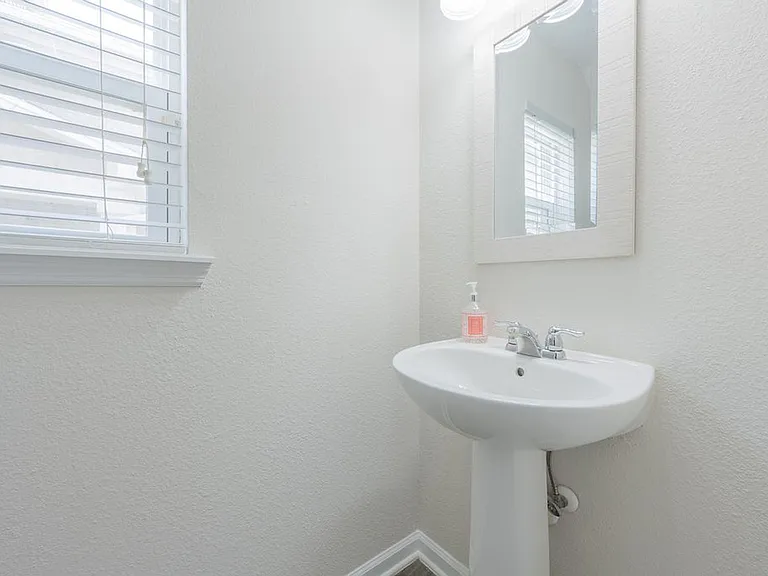 50 Eagles Nest Ln — Photo 27