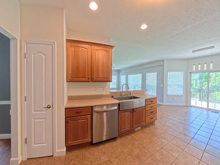 308 Windsor Forrest Rd — Photo 14