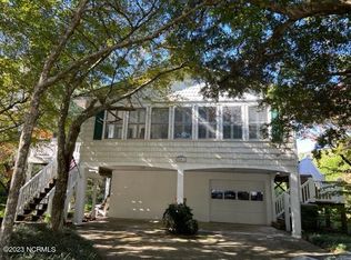 201 Cedar St, Emerald Isle, NC 28594