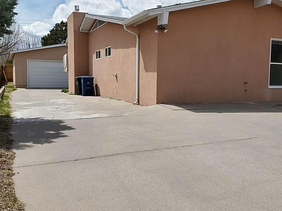 4th image of 79 Granada Dr