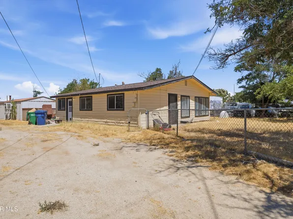 42735 2nd St E, Lancaster, CA 93535