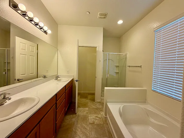 1141 Bobby Basin Ave — Photo 13