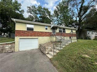 6303 N Broadway Ave, Kansas City, MO 64118