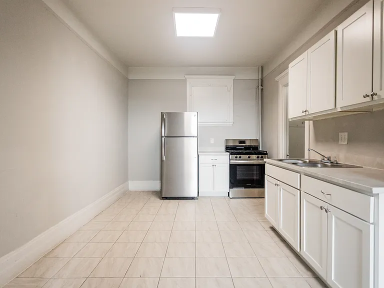 Pasadena Apartments — Photo 54