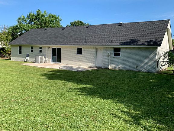 5th image of 1501 E Joseph Ln