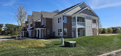 430 Timber Pointe Dr Photo 1