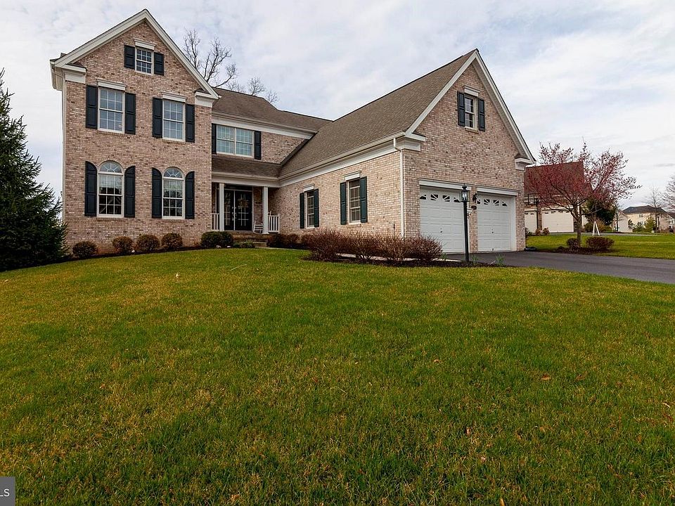 1st image of 5758 Waterloo Bridge Cir