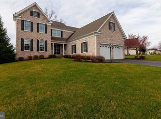 5758 Waterloo Bridge Cir, Haymarket, VA 20169