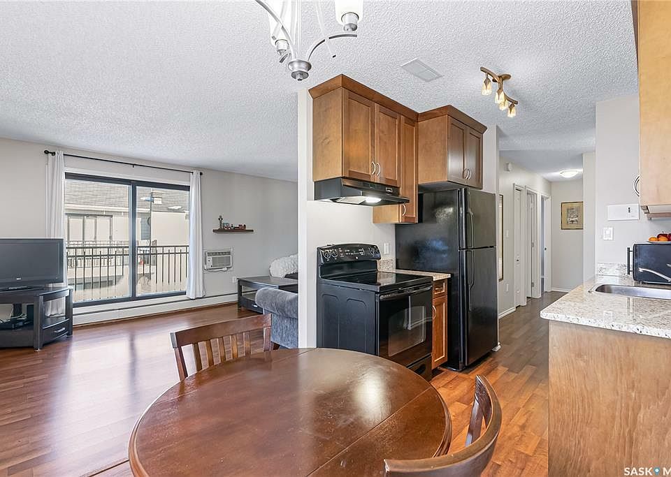 1st image of 250 Pinehouse Pl #307
