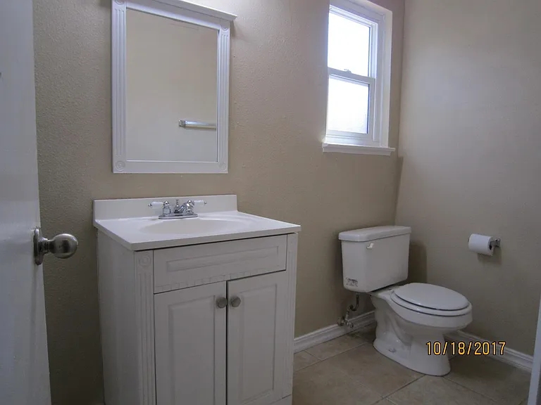 7555 Meadowair Way — Photo 3