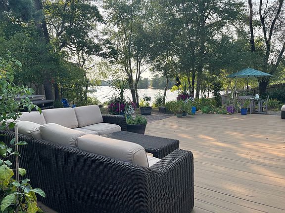 2nd image of 1 Shore Cir