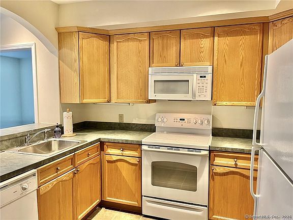 3rd image of 2590 Gold Star Hwy APT 204