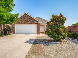 1000 Liberty Cir, Hurst, TX 76053