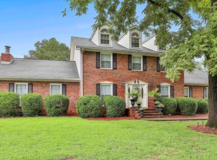 417 Country Club Dr, Griffin, GA