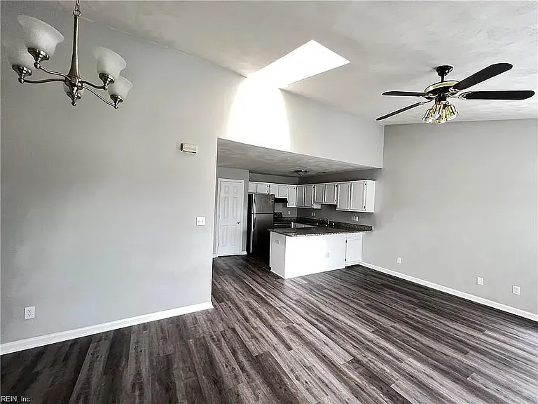 3327 Clover Meadows Dr — Photo 5