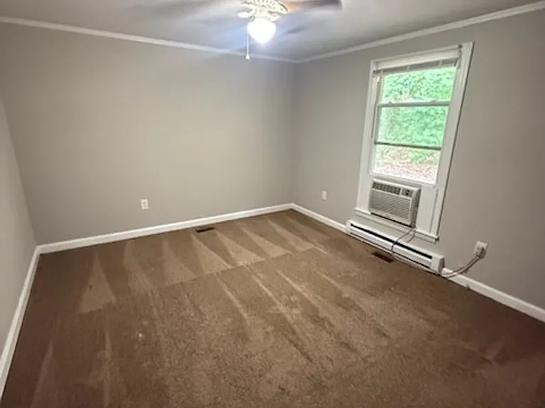 935 Country Place Rd — Photo 4