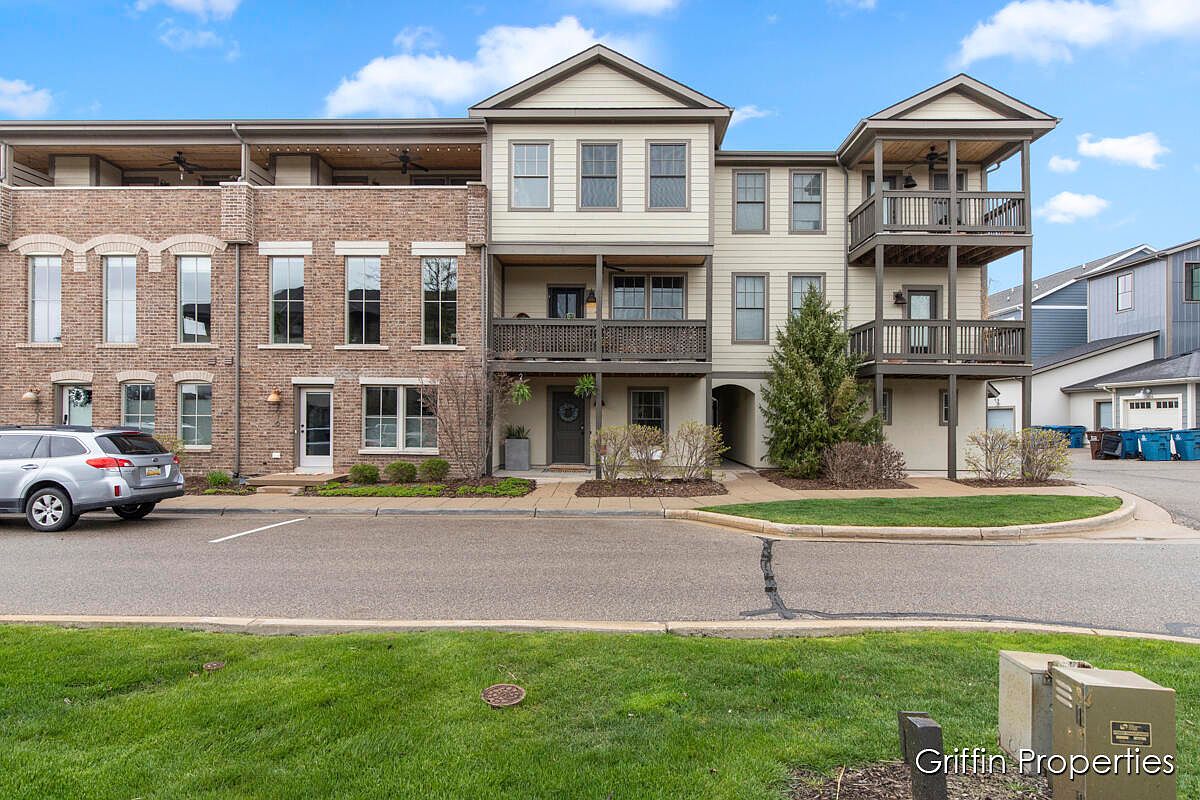 2074 Celadon Dr NE, Grand Rapids, MI 49525 Zillow