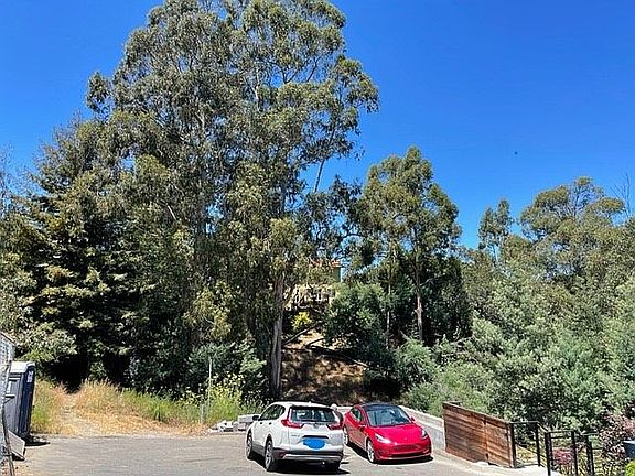 Paved street to lot