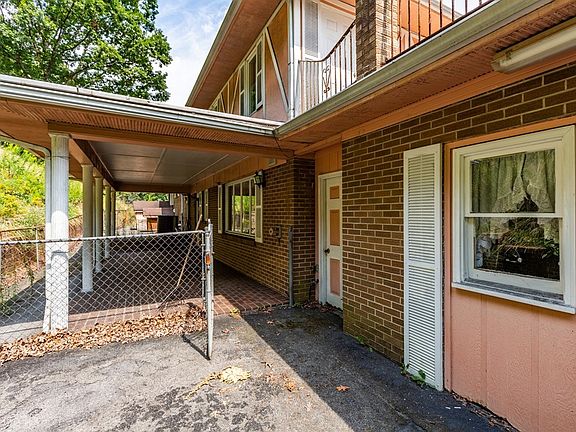 3rd image of 1113 Sandy Valley Ln