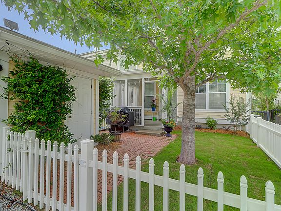 3rd image of 5158 E Liberty Park Cir