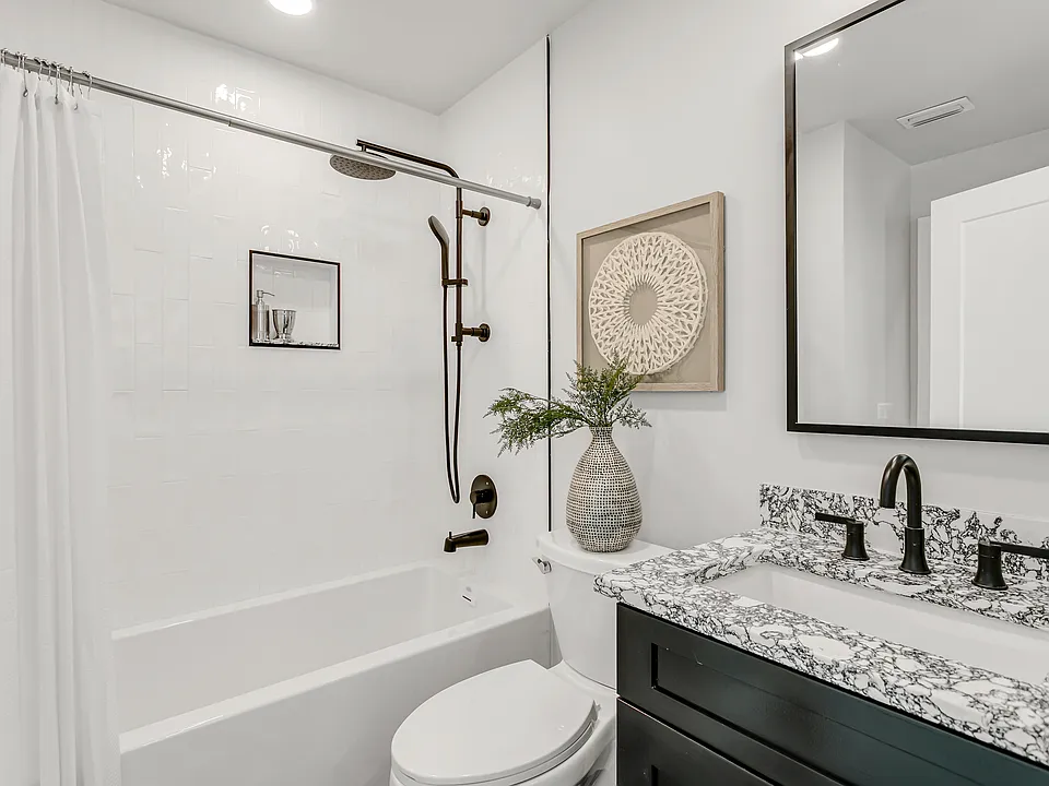 3008 W Estrella St #2
