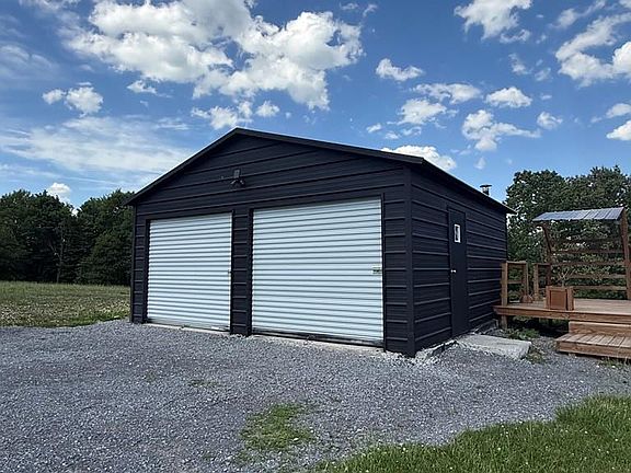 2nd image of 3810 Pine Grove Rd