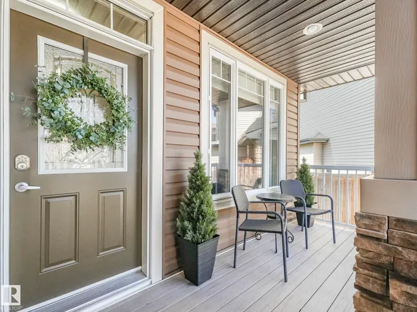 10 Brassard Ct, Beaumont, AB T4X 0E7