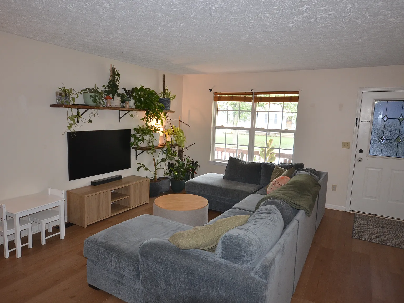 4 bed, 1440 sqft, $1,595 — Photo 4