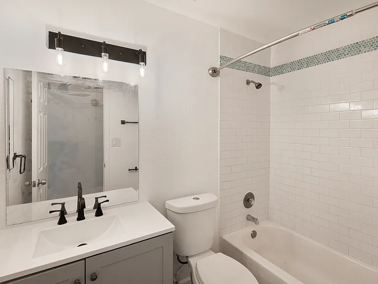 4625 E Park St — Photo 12