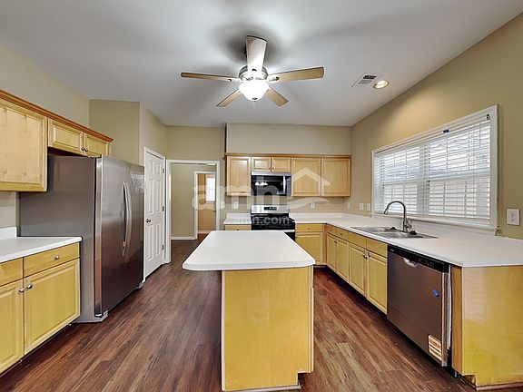 4th image of 5715 Oxborough Way
