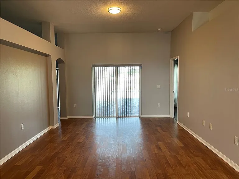 10456 Crestfield Dr — Photo 8