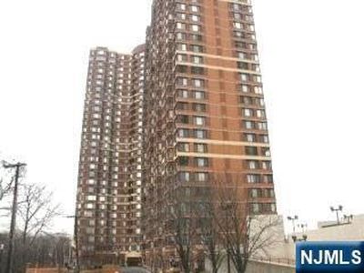 100 Old Palisade Rd APT 1807, Fort Lee, NJ, 07024