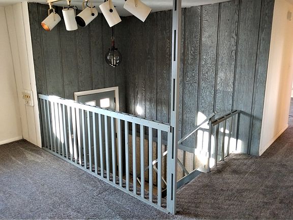 5th image of 605 Auburn Ln