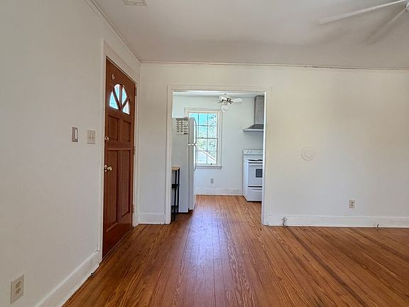 4th image of 714 E 54th St Unit A