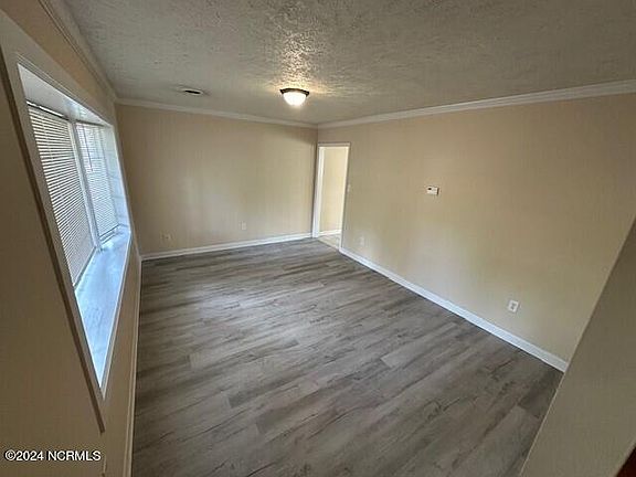 5th image of 422 E Leonard St #A