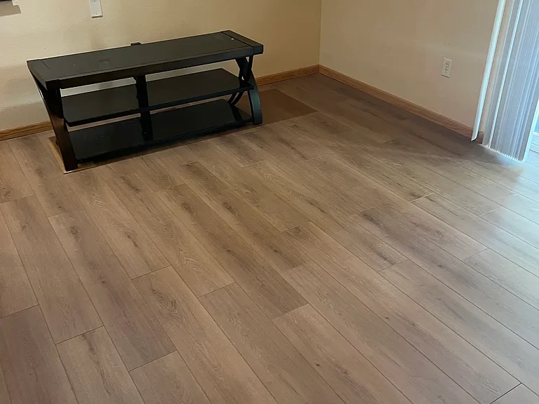 basement room 17' x 13'
