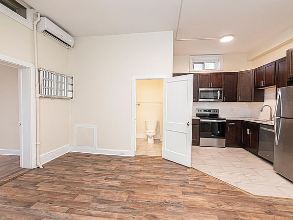 2nd image of 215 Bridge St APT B