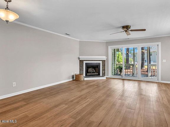 4th image of 3984 Echo Farms Boulevard