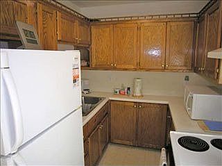 5th image of 305 Lake St APT 21